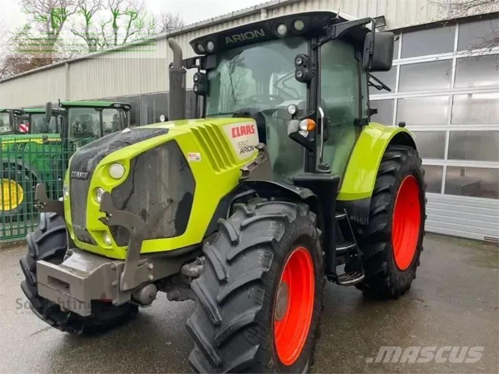 CLAAS arion 550 Traktory