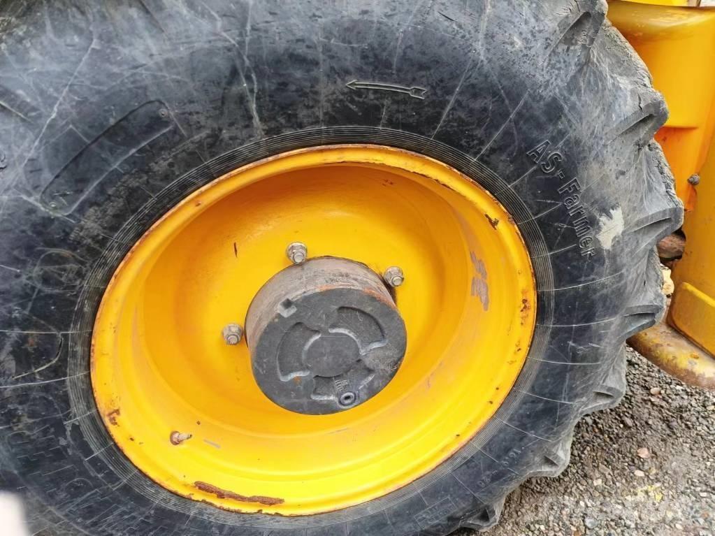 JCB 3 CX Rýpadlo-nakladače