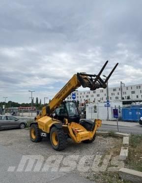 JCB 540-140 Teleskopické manipulátory