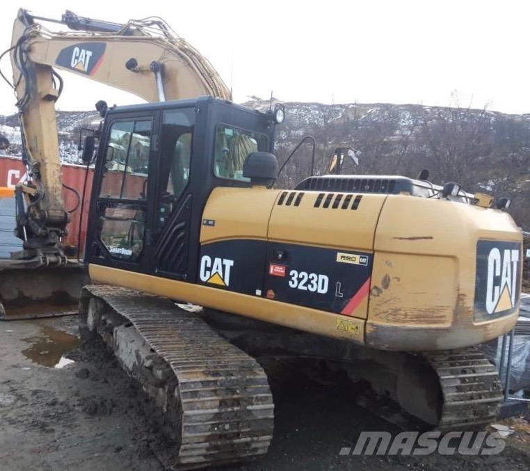 CAT 323 D L Pásová rýpadla