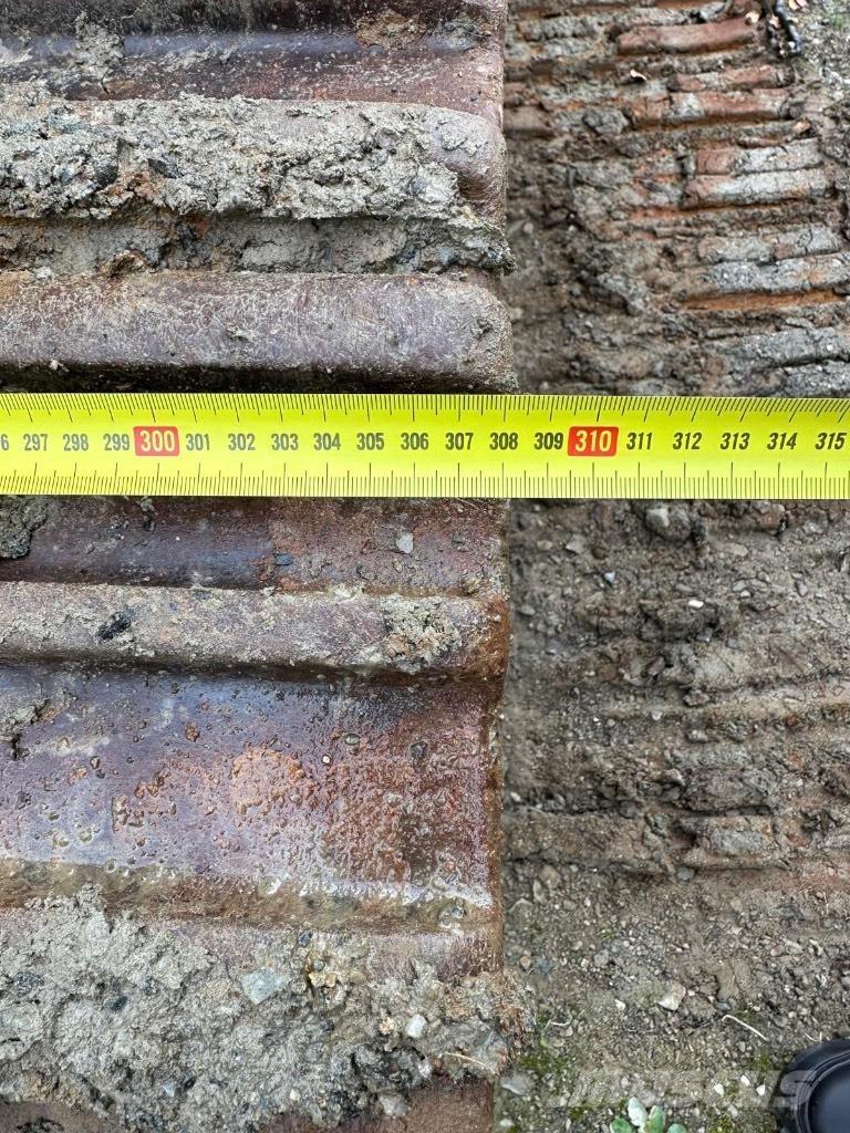 CAT 323 D L Pásová rýpadla