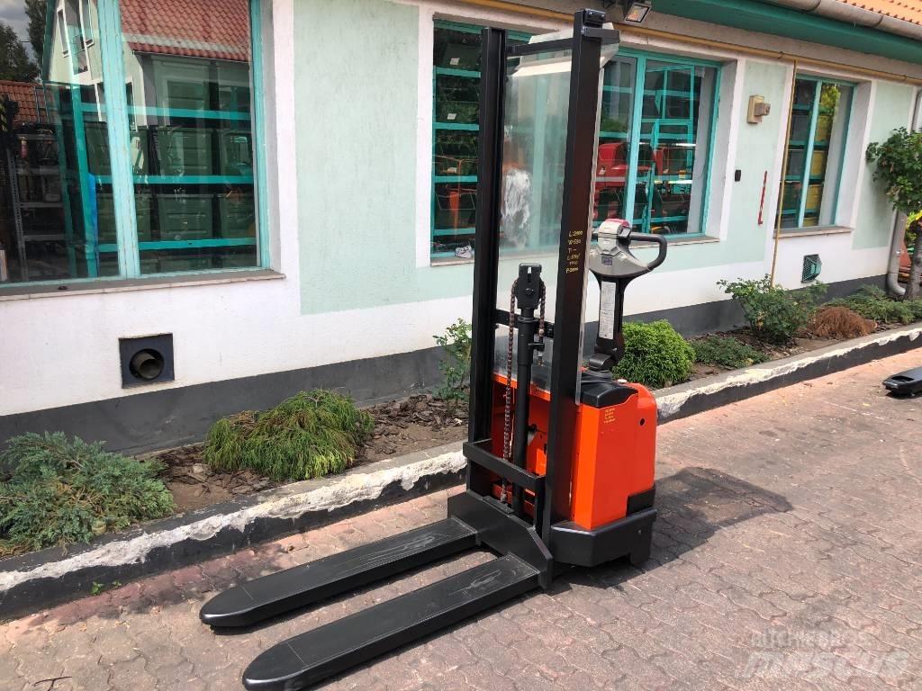 BT S10 V-3267 Ruční paletové vozíky