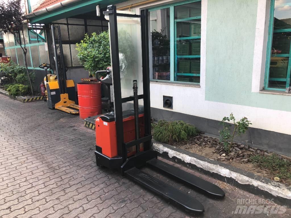 BT S10 V-3267 Ruční paletové vozíky