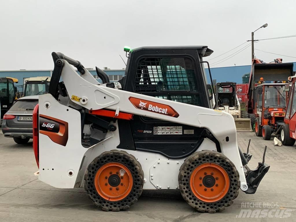 Bobcat S 66 Smykem řízené nakladače