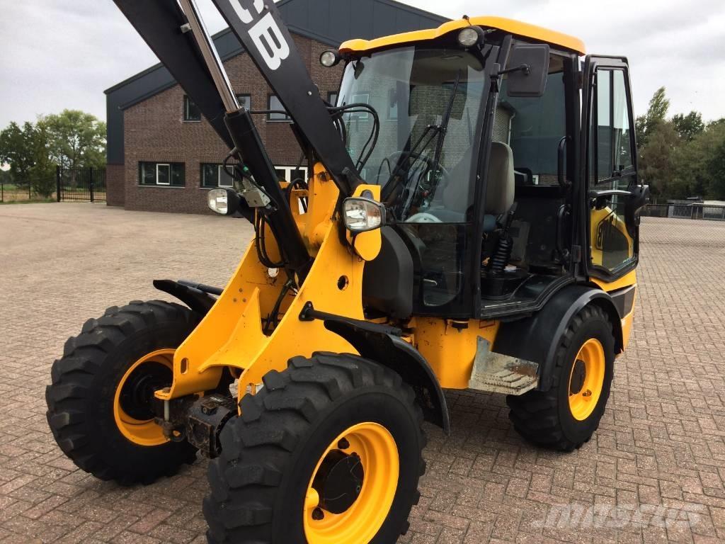 JCB 406 Kolové nakladače