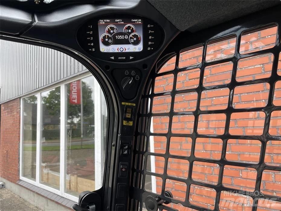 Bobcat T 450 Smykem řízené nakladače