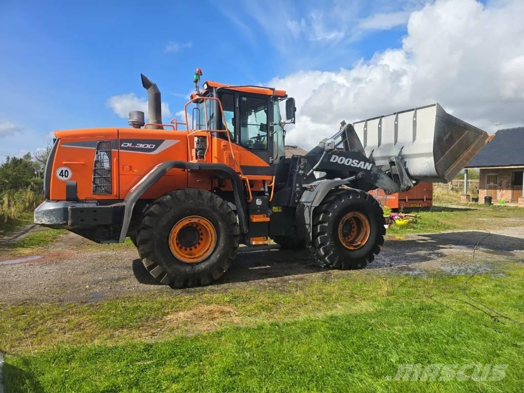 Doosan DL 300-5 Kolové nakladače