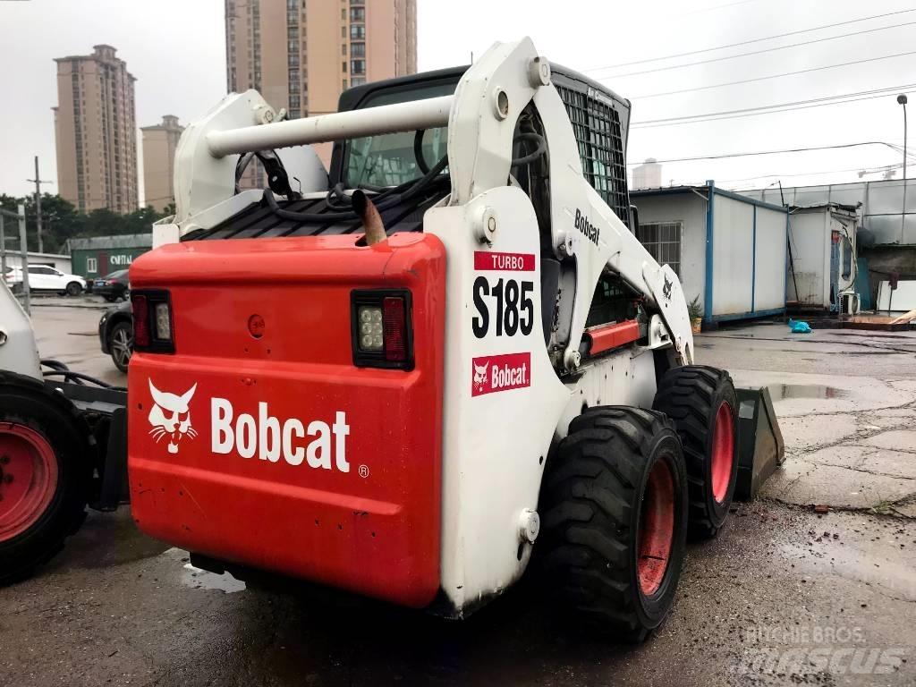 Bobcat S 185 Smykem řízené nakladače
