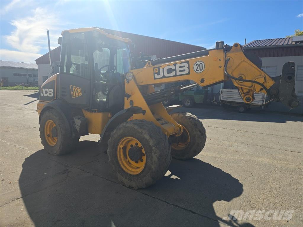 JCB TM 220 Kolové nakladače