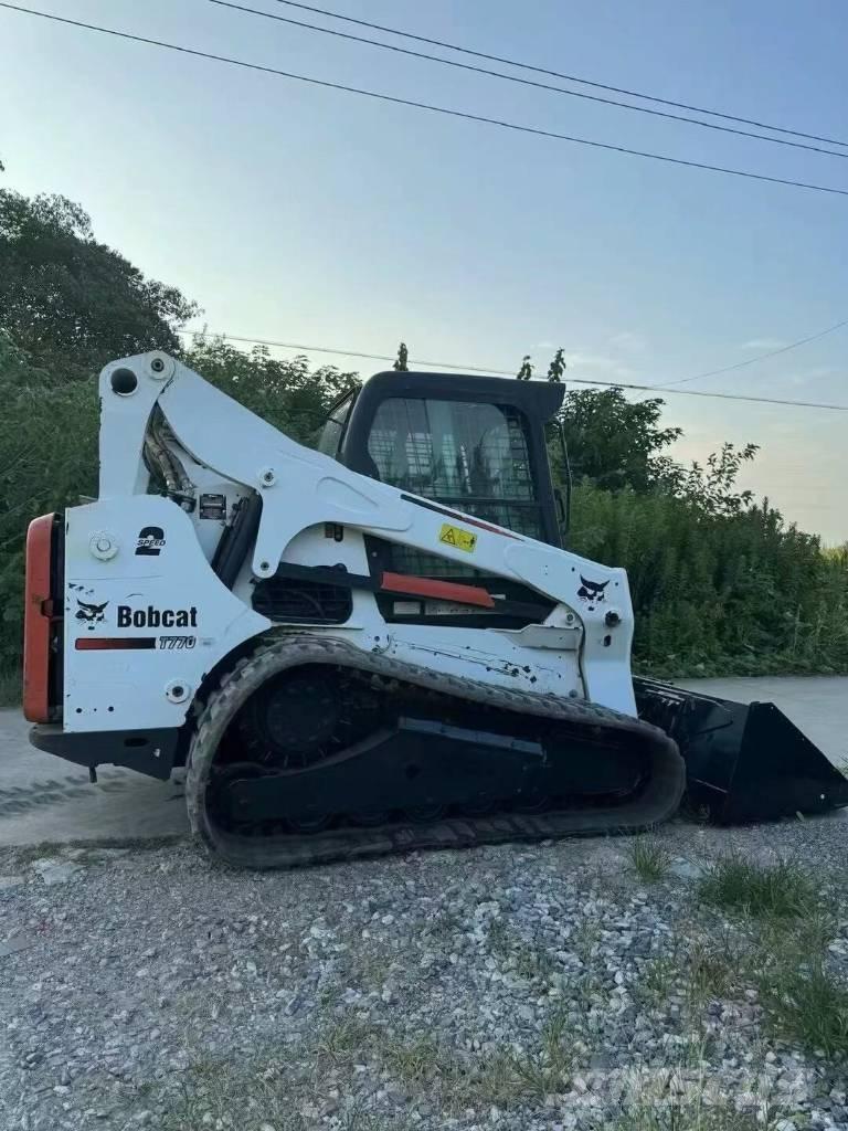 Bobcat T 770 Smykem řízené nakladače