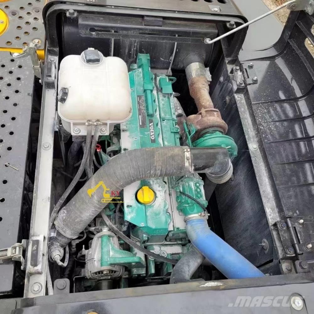 Volvo 240 Pásová rýpadla