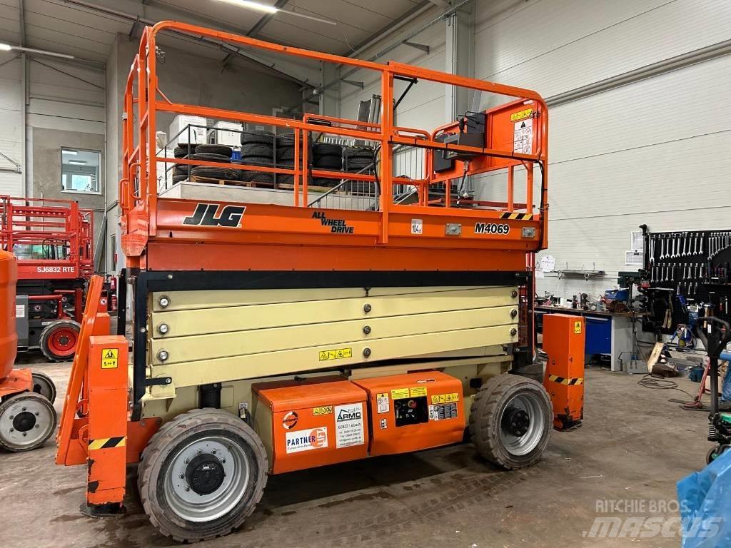 JLG M 4069 LE Nůžková zvedací plošina