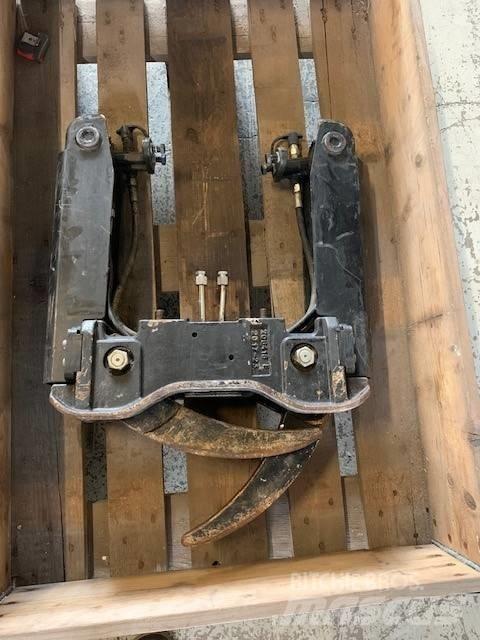 Steelwrist X07 Klešťové drapáky