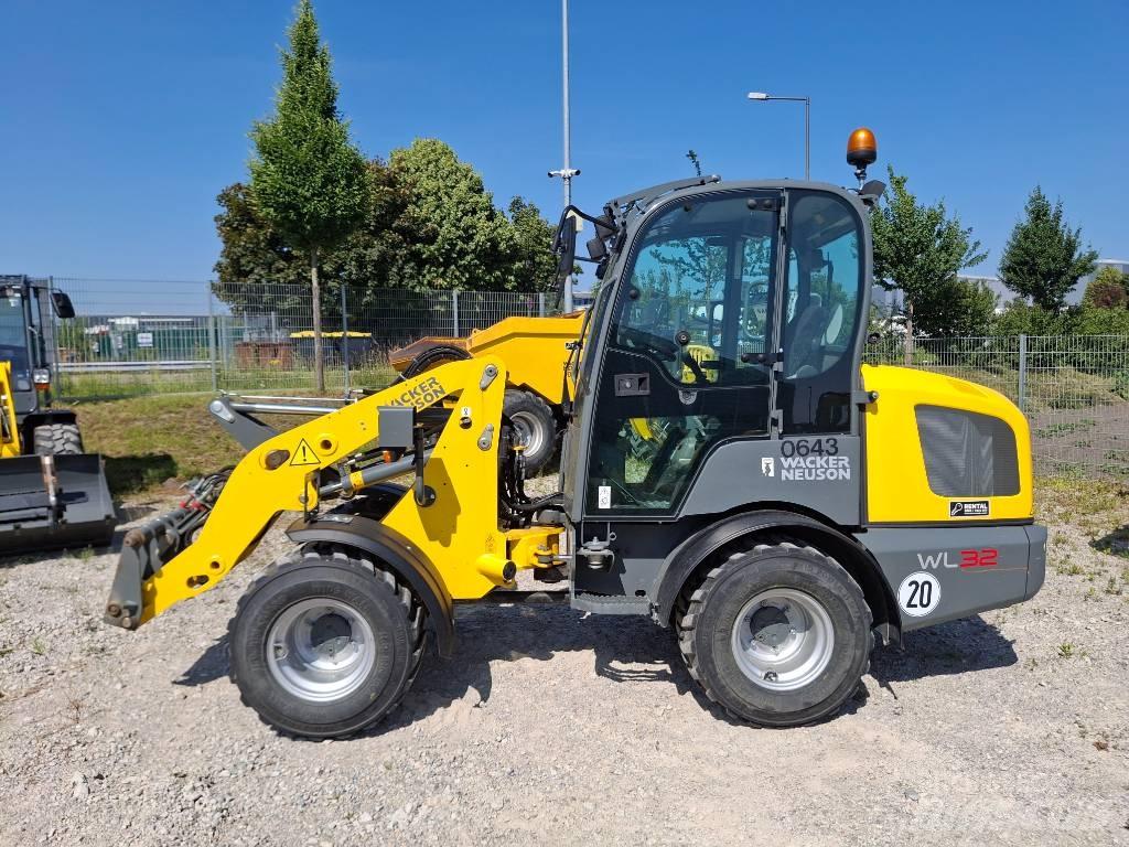 Wacker Neuson WL32 Kolové nakladače