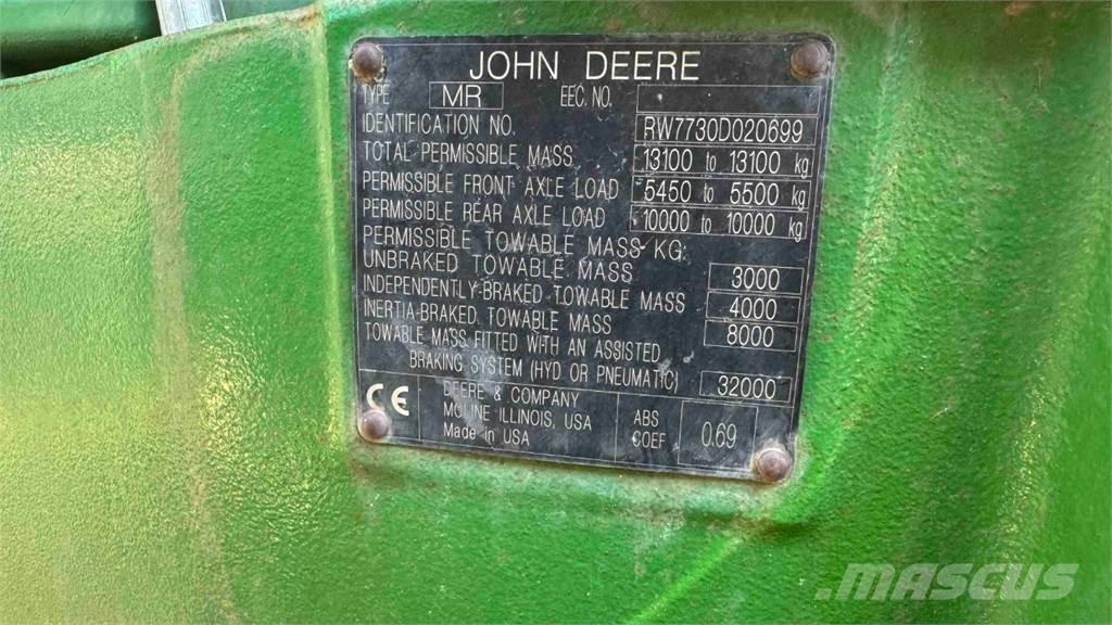 John Deere 7730 Traktory