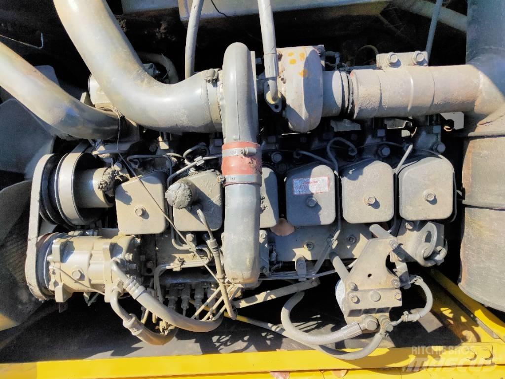 Komatsu PC200-6 Pásová rýpadla