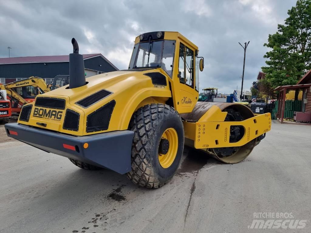 Bomag BW 213 D H-4 Tahačové válce