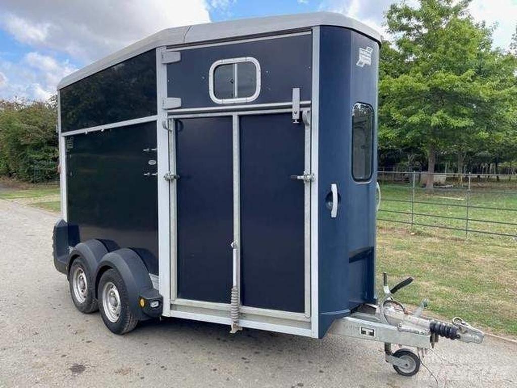 Ifor Williams HB 511 Přívěsy pro přepravu zvířat
