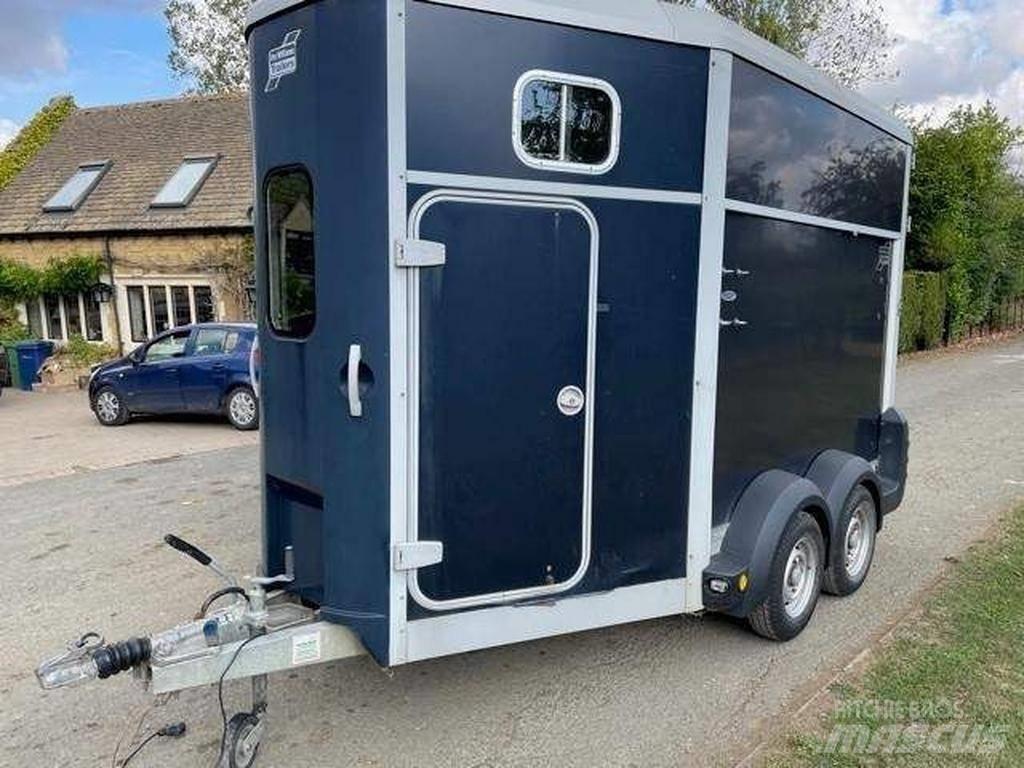 Ifor Williams HB 511 Přívěsy pro přepravu zvířat