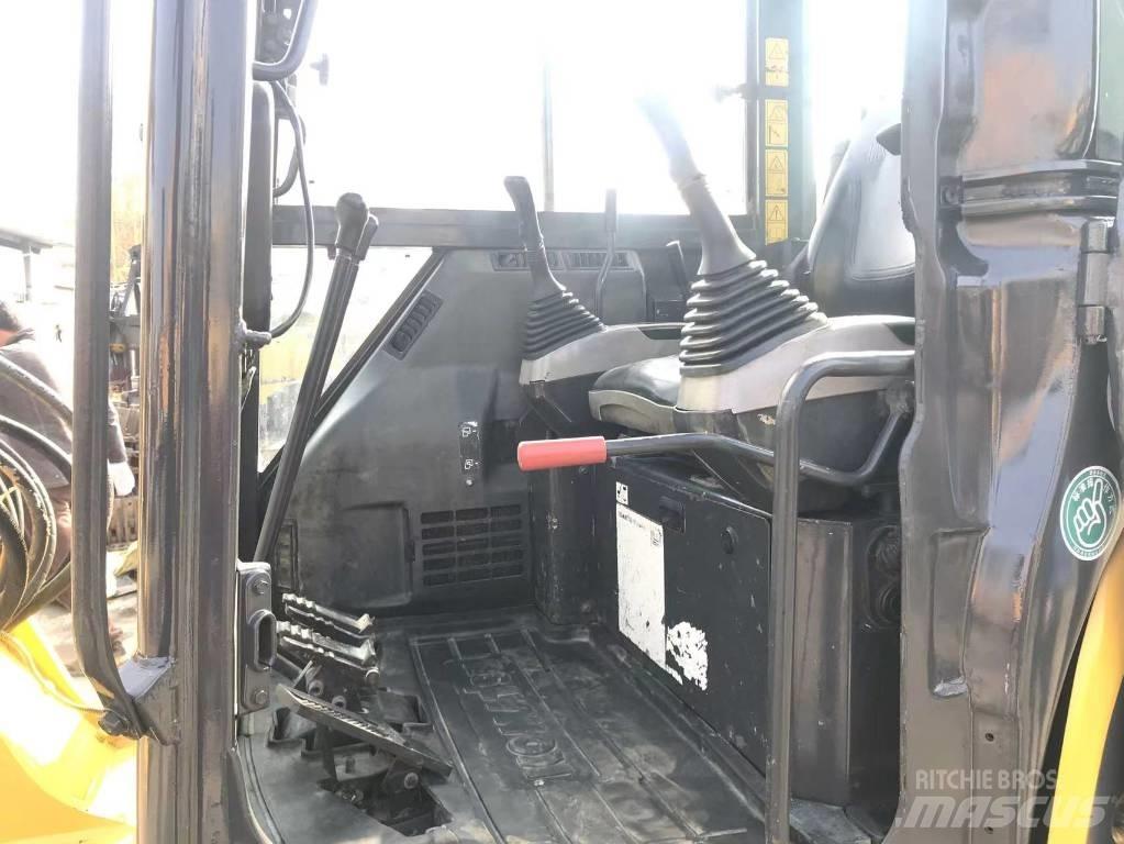 Komatsu PC 55 Pásová rýpadla