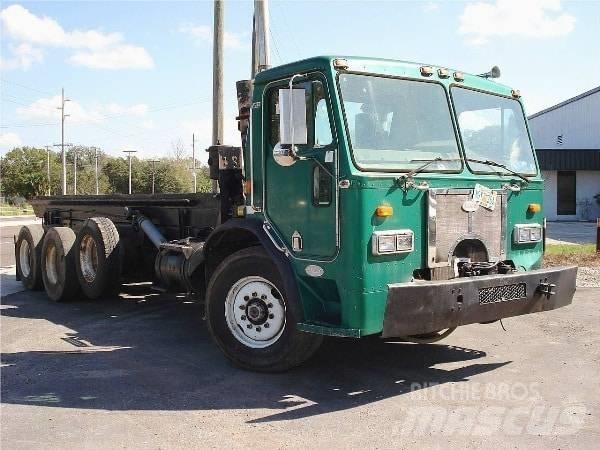 Peterbilt 320 Nákladní vozidlo bez nástavby