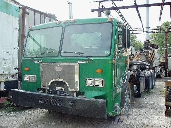 Peterbilt 320 Nákladní vozidlo bez nástavby
