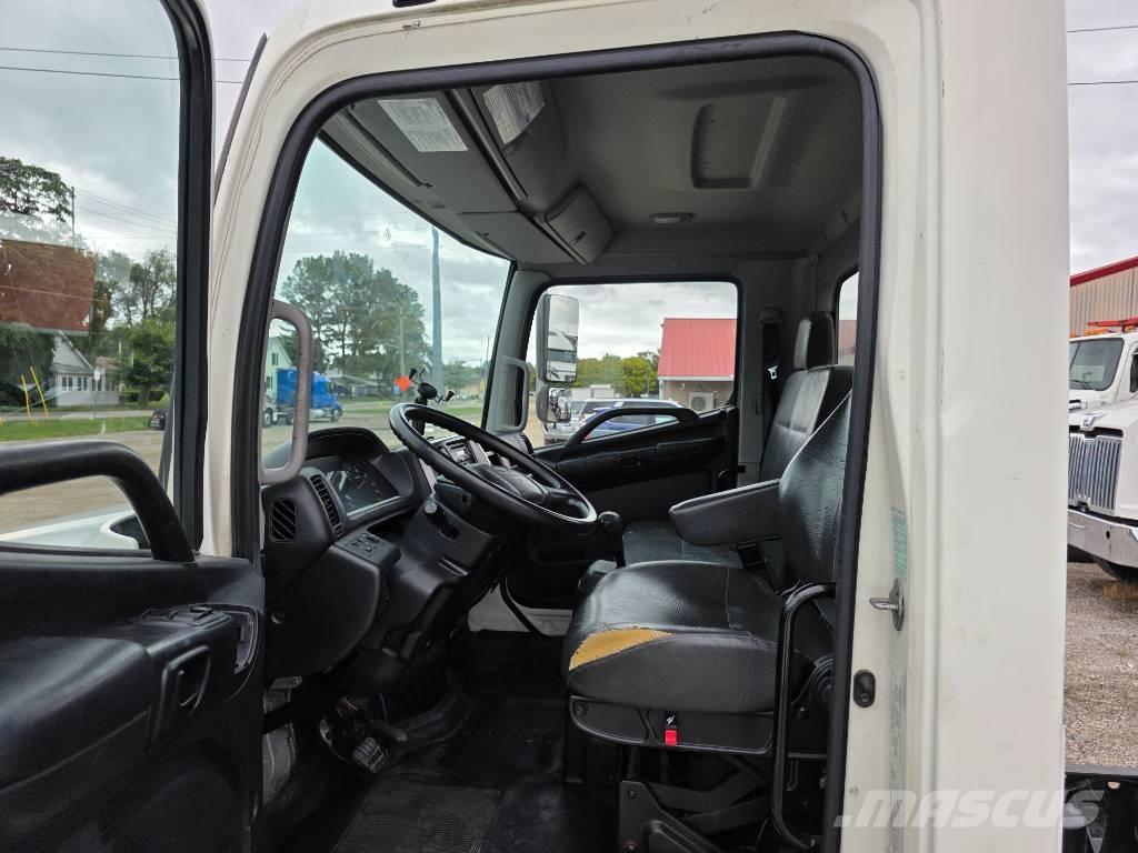 Hino 268 Nákladní vozidlo bez nástavby