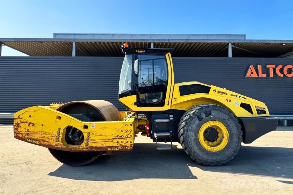 Bomag BW 226 BVC-5 Tahačové válce