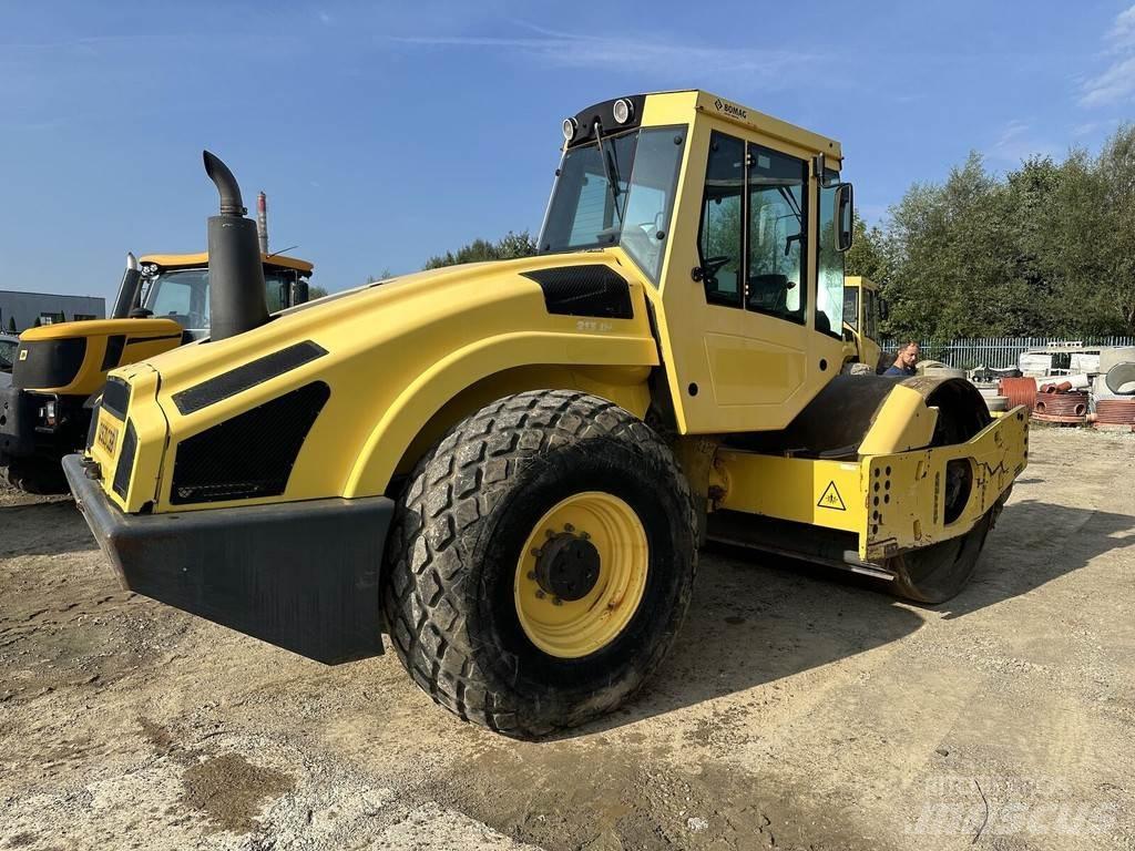Bomag BW213-DH4 Tahačové válce