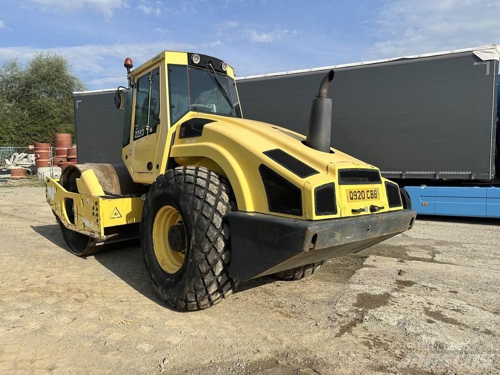 Bomag BW213-DH4 Tahačové válce
