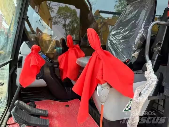 Komatsu PC240 Pásová rýpadla