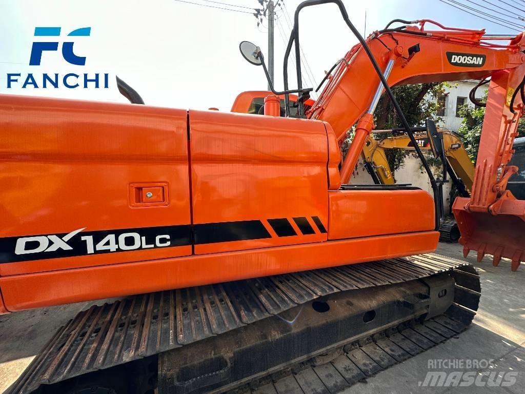 Doosan DX 140 LC Kolová rýpadla