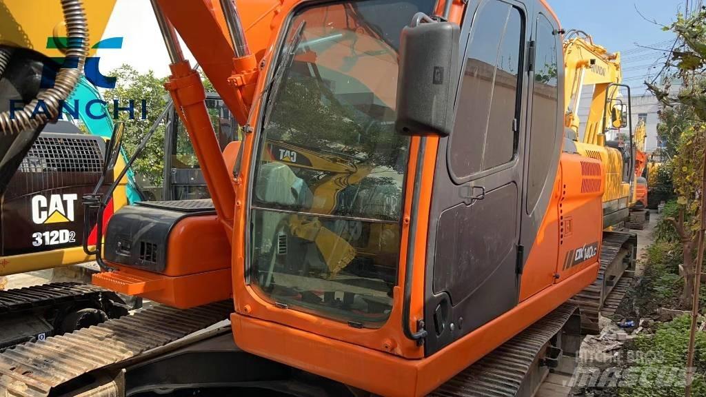Doosan DX 140 LC Kolová rýpadla