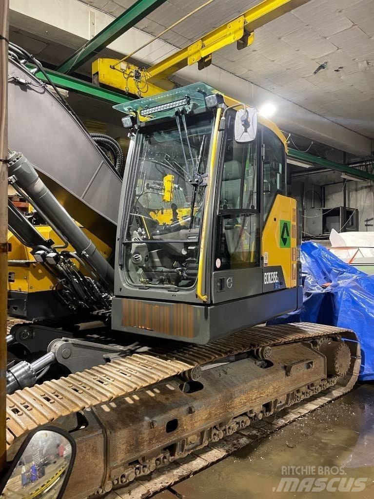 Volvo ECR 235 E Pásová rýpadla