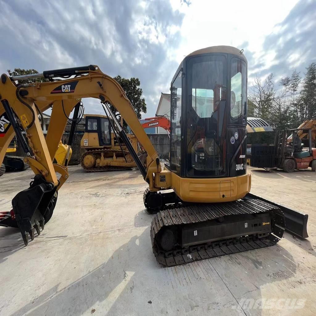 CAT 304 C Mini rýpadla < 7t