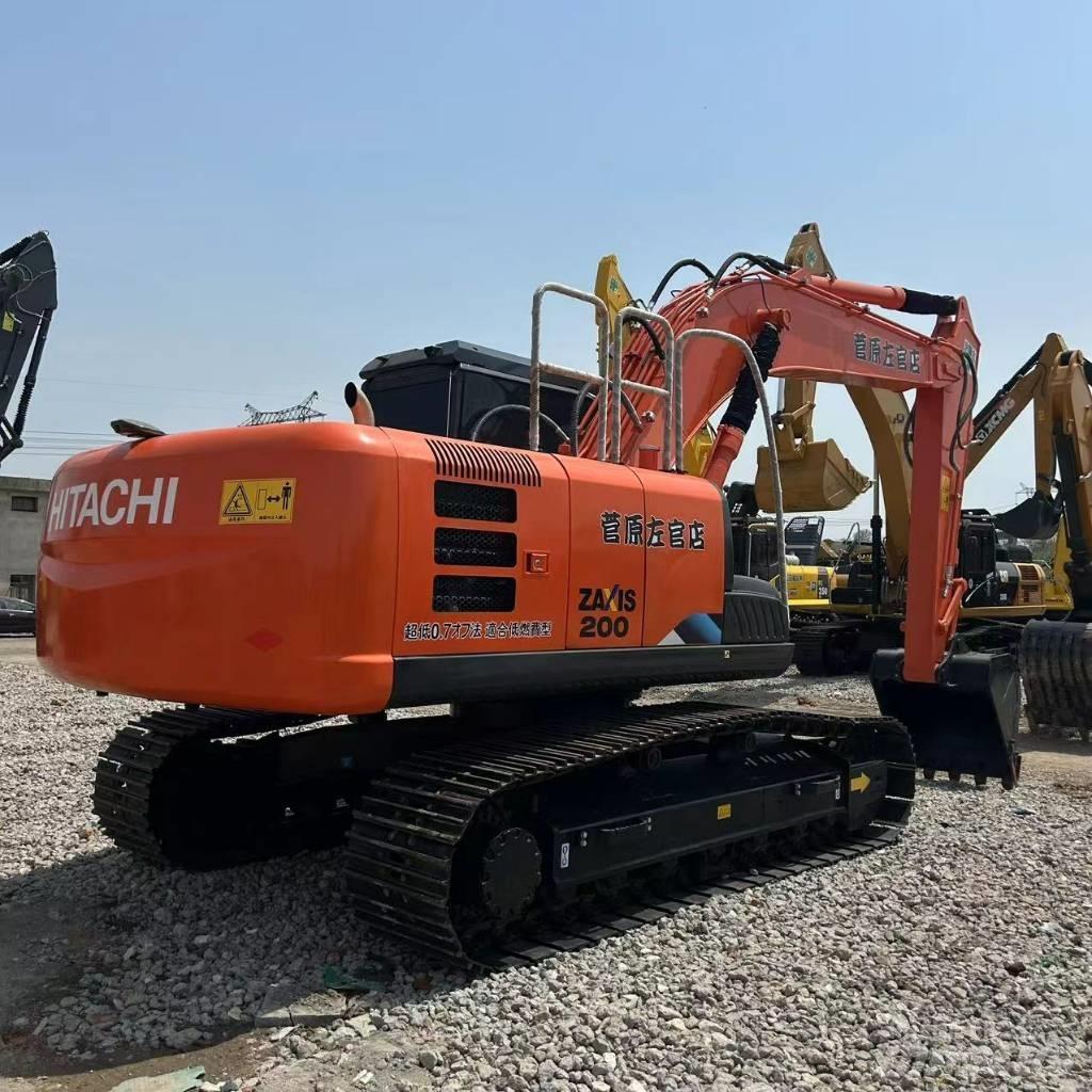 Hitachi 200-3 Pásová rýpadla