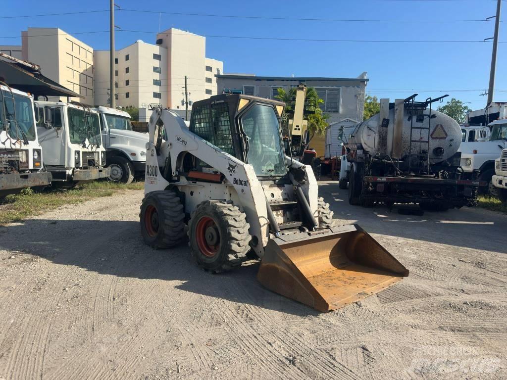 Bobcat A 300 Smykem řízené nakladače
