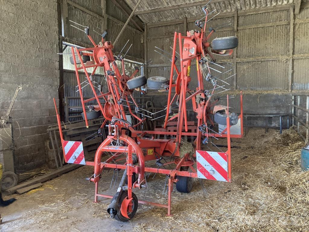 Kuhn GF 8501 MH Obraceče a shrabovače sena