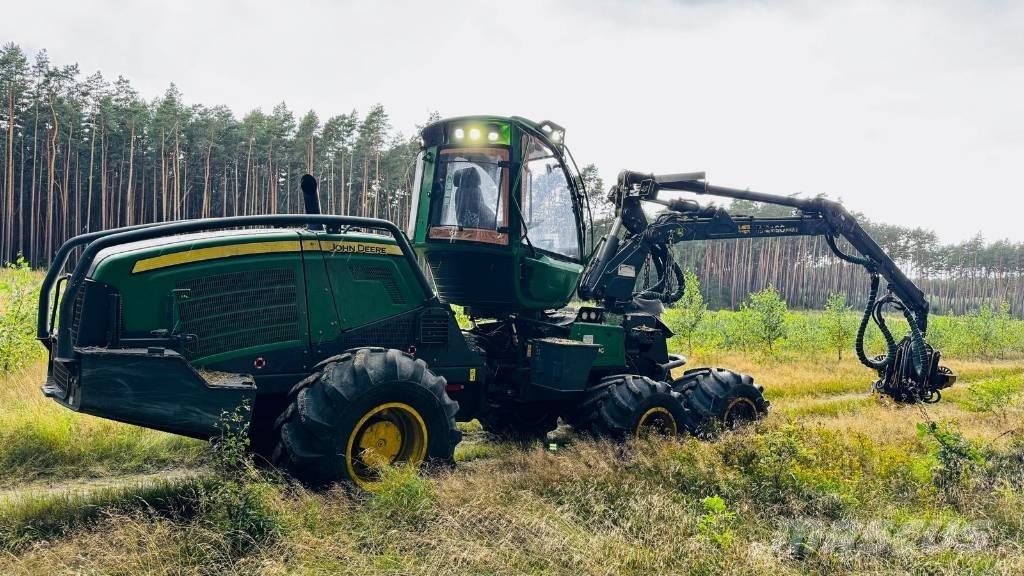 John Deere 1070 Harvestory