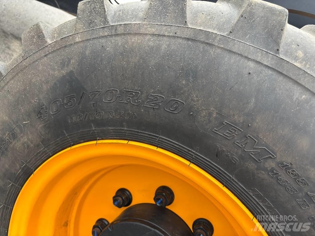 JCB 409 Kolové nakladače
