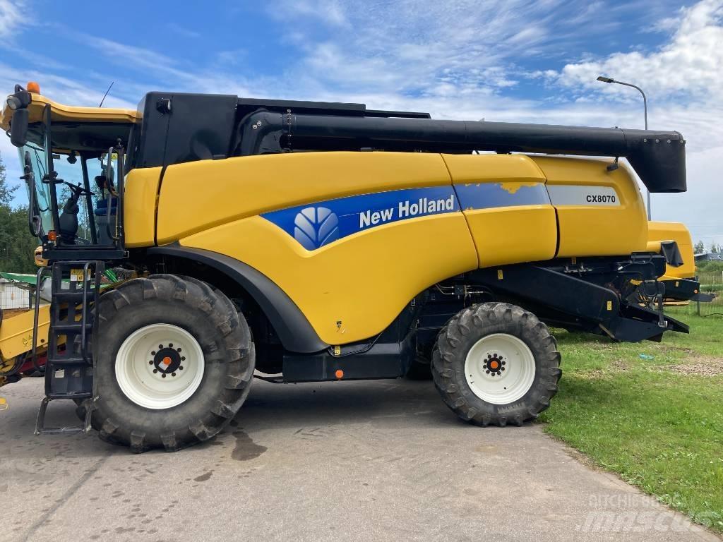 New Holland CX 8070 Sklízecí mlátičky