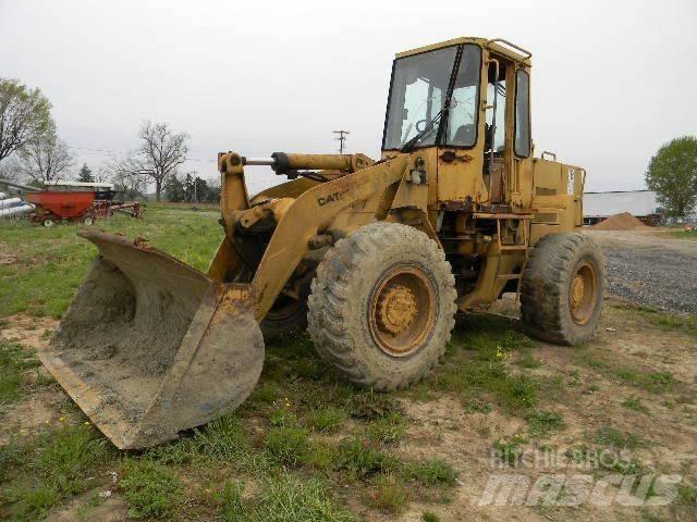 CAT 916 Kolové nakladače