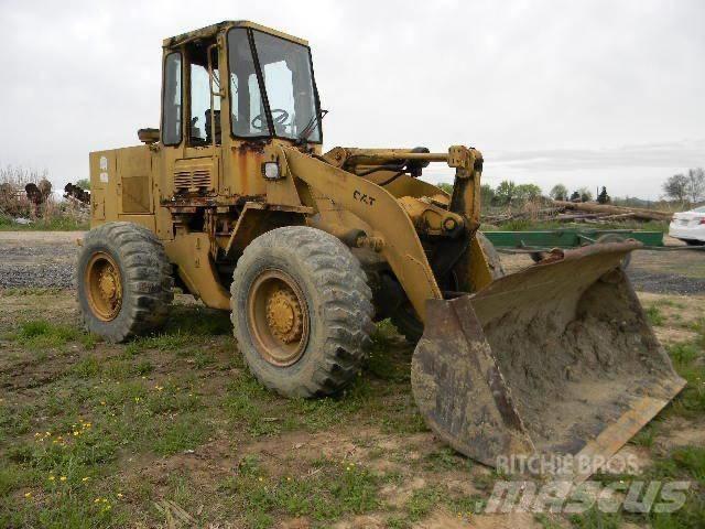 CAT 916 Kolové nakladače