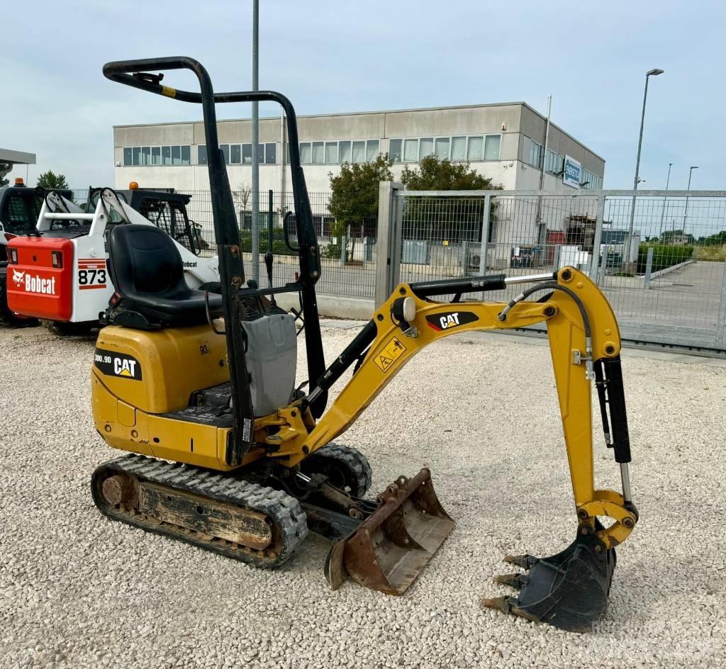 CAT 300.9 D Mini rýpadla < 7t