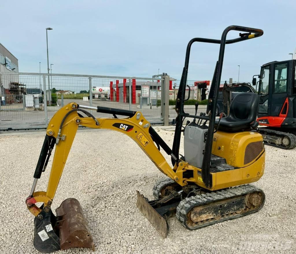 CAT 300.9 D Mini rýpadla < 7t