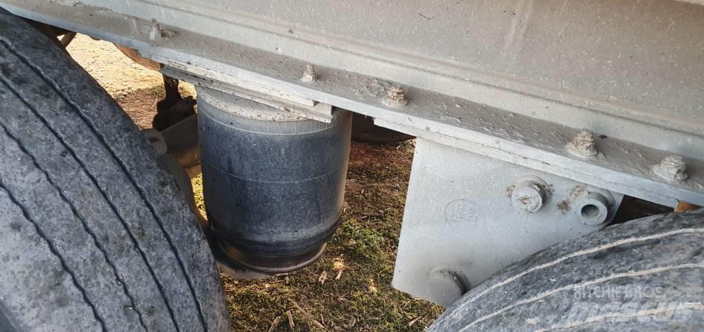 Lecitrailer D1317 Plachtové návěsy