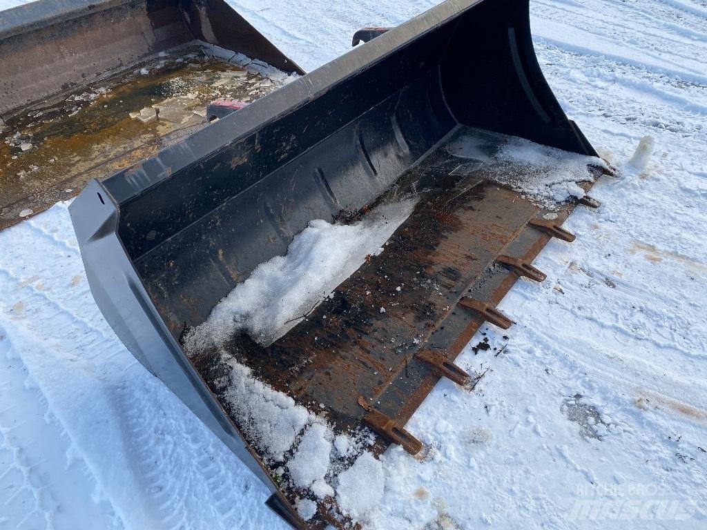 Ålö Grusskopa 180 Příslušenství předního nakladače