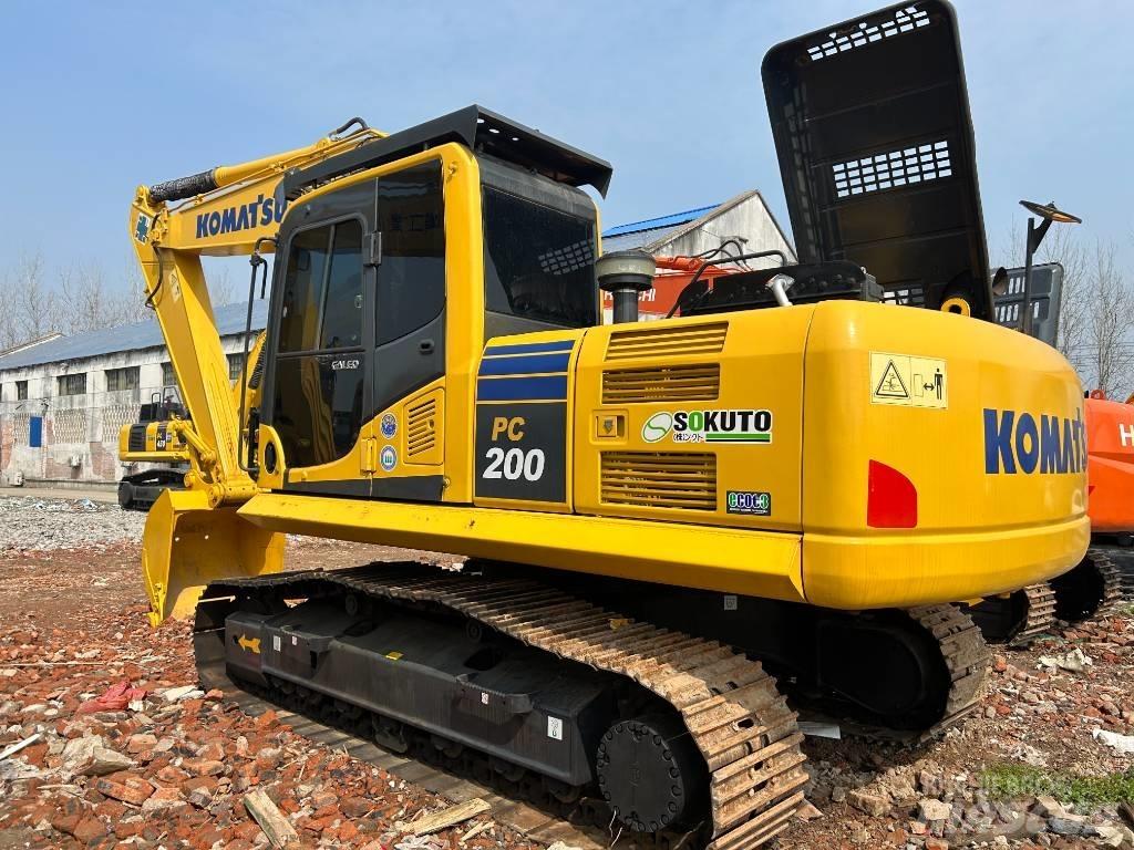 Komatsu PC 200-8 Pásová rýpadla