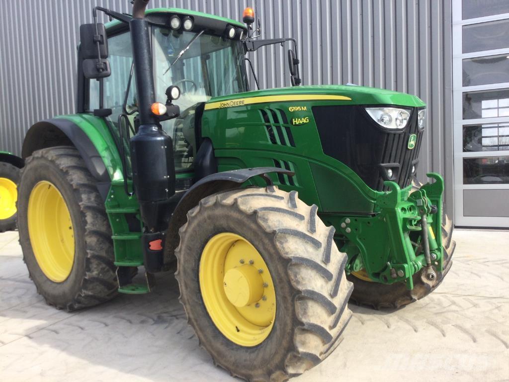 John Deere 6195M Traktory