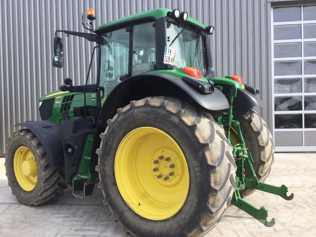 John Deere 6195M Traktory
